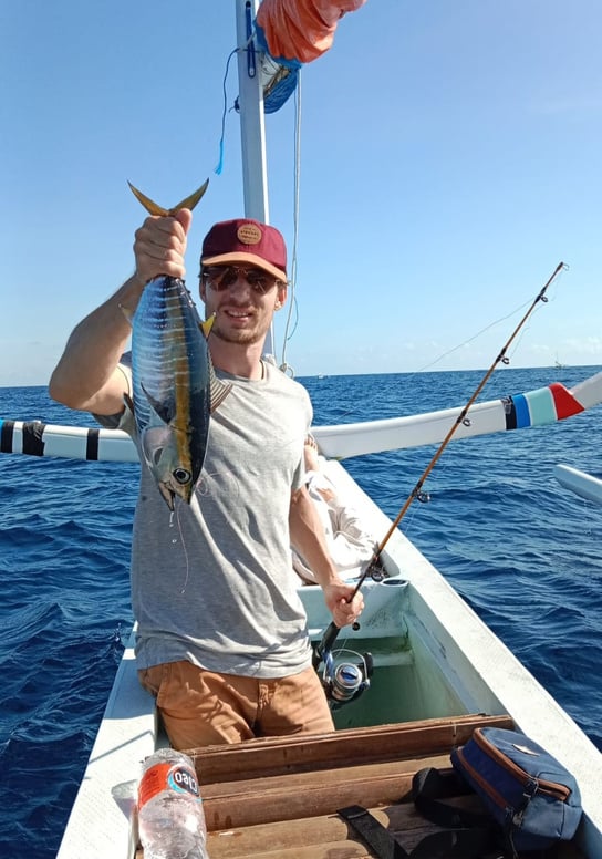 yellow fin tuna catch amed bali fishing tour jukung with local fisherman